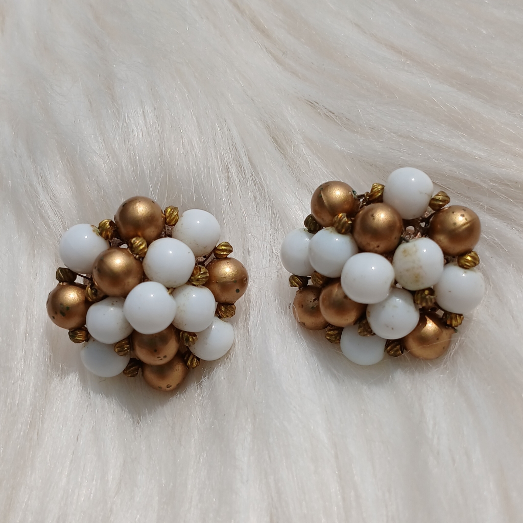 Vintage Vogue ClipOn Earrings White Gold Beaded Clusters Retro Jewelry Vtg Vintage Vogue ClipOn Earrings White Gold Beaded Clusters Retro Jewelry Vtg
